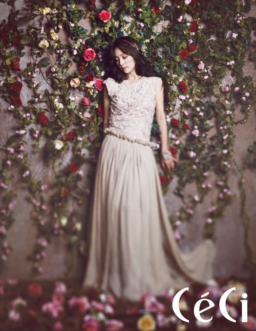Han Ji Min Transforms into a Spring Goddess for CeCi Han Ji Min Transforms into a Spring Goddess for CeCi