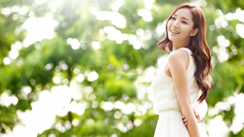 Park Min Young Flirts with the Camera Park Min Young Flirts with the Camera