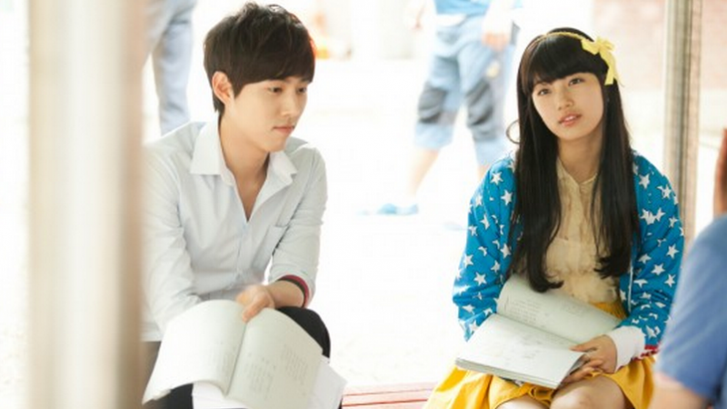 “Big’s” Suzy and Baek Sung Hyun Thank Fans with a Photo “Big’s” Suzy and Baek Sung Hyun Thank Fans with a Photo