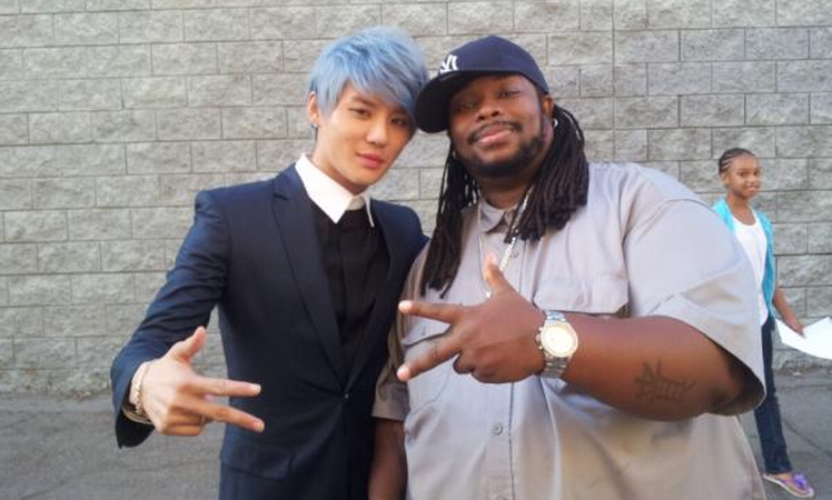 American Producer Bruce “Automatic” Vanderveer Compares Xia Junsu to Michael Jackson American Producer Bruce “Automatic” Vanderveer Compares Xia Junsu to Michael Jackson