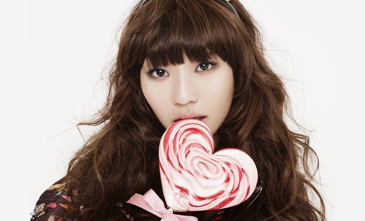 SISTAR’s Hyorin Takes Selca with Her Nephews SISTAR’s Hyorin Takes Selca with Her Nephews