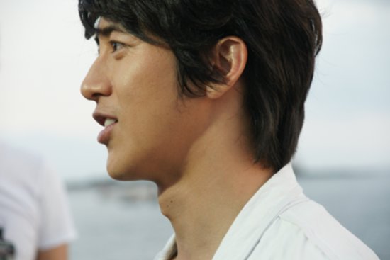 Go Soo’s Baby Picture Revealed After His Wife Gives Birth to Baby Boy Go Soo’s Baby Picture Revealed After His Wife Gives Birth to Baby Boy