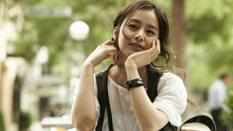Kim Tae Hee Looks Gorgeous in Latest CF Kim Tae Hee Looks Gorgeous in Latest CF