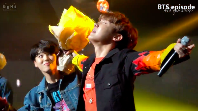 Watch: BTS Celebrates “Music Bank” Win By Partying With Fans During Encore In New Video Watch: BTS Celebrates “Music Bank” Win By Partying With Fans During Encore In New Video