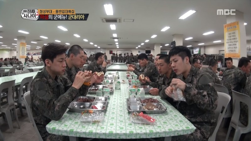 Watch: GOT7’s Jackson And BamBam Devour Famous Military Burgers On “Real Men” Watch: GOT7’s Jackson And BamBam Devour Famous Military Burgers On “Real Men”