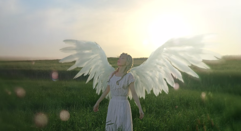 Listen: Full Song For Taeyeon’s Remake of BoA’s “Atlantis Princess” Revealed Listen: Full Song For Taeyeon’s Remake of BoA’s “Atlantis Princess” Revealed
