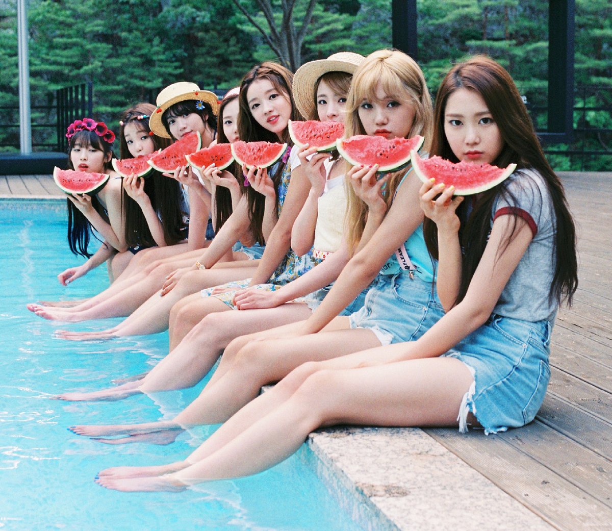 Update: Oh My Girl Shares Summery Group And Individual Teaser Images For Comeback Update: Oh My Girl Shares Summery Group And Individual Teaser Images For Comeback