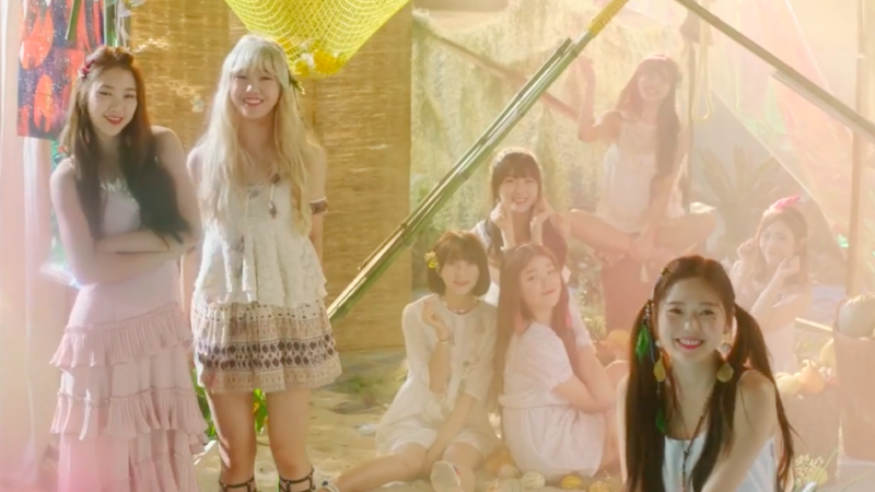 Watch: Oh My Girl Creates Their Own Magical Beachy World In Teaser Videos For “A-ing” MV Watch: Oh My Girl Creates Their Own Magical Beachy World In Teaser Videos For “A-ing” MV