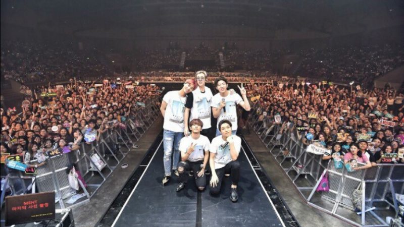 DAY6 Attracts Large Crowd In Thailand For First Overseas Concert DAY6 Attracts Large Crowd In Thailand For First Overseas Concert