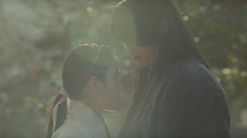 Watch: EXO’s Chen, Baekhyun, And Xiumin Sing Of Devoted Love For “Scarlet Heart: Goryeo” Watch: EXO’s Chen, Baekhyun, And Xiumin Sing Of Devoted Love For “Scarlet Heart: Goryeo”