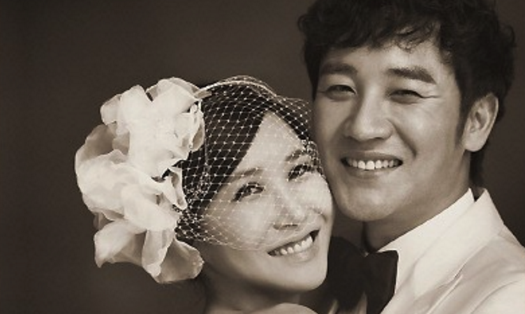 Uhm Tae Woong’s Wife Revealed To Be Pregnant, Agency Denies Sexual Assault Allegations Uhm Tae Woong’s Wife Revealed To Be Pregnant, Agency Denies Sexual Assault Allegations