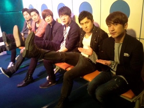 Shinhwa Finishes Filming "Radio Star" Shinhwa Finishes Filming "Radio Star"