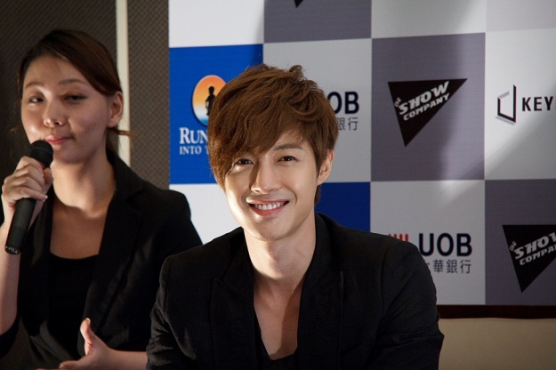 Kim Hyun Joong Successfully Completes Fan Meeting in Singapore Kim Hyun Joong Successfully Completes Fan Meeting in Singapore