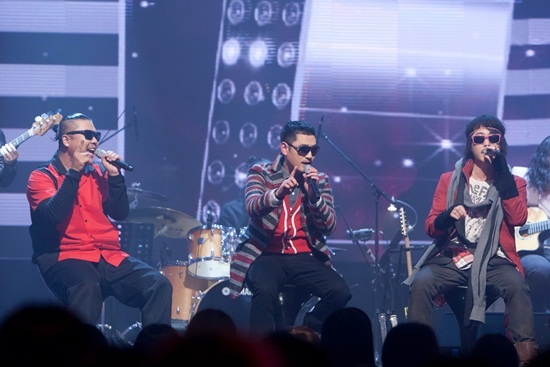 The Buga Kings Perform 2NE1’s "I Don’t Care" The Buga Kings Perform 2NE1’s "I Don’t Care"