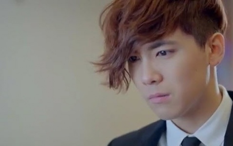 FT Island’s Lee Hongki Misses Chance to Win 50 Million Won