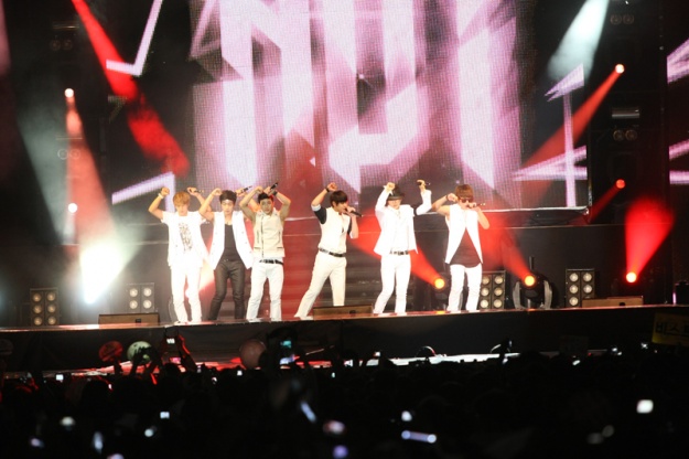 BEAST Performs at MTV World Stage Live In Malaysia 2011
