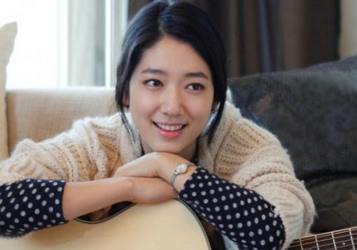 Park Shin Hye Is a True "Bagel Girl"