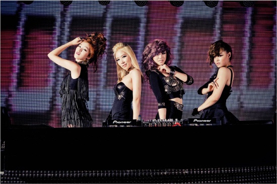 Secret Wraps Up Promotions for "Love Is Move" Without Hyosung
