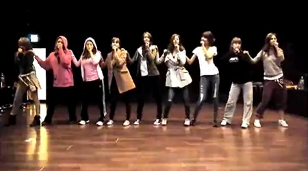 SNSD’s Dance Practice For "My Best Friend"