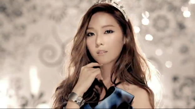 Girls’ Generation’s Jessica’s "Dazed & Confused" Photos Unveiled