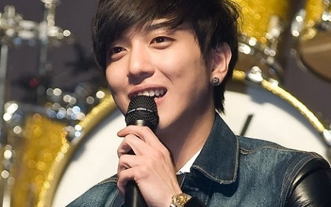 yonghwa and seohyun dating 2012 Seo ju-hyun (born june 28, 1991), known professionally as seohyun, is a south korean actress and singer she debuted as a member of girl group girls' generation in august 2007, who went on to be one of the best-selling artists in south korea and one of south korea's most popular girl groups worldwide apart from her. yonghwa and seohyun dating 2012 Seo ju-hyun (born june 28, 1991), known professionally as seohyun, is a south korean actress and singer she debuted as a member of girl group girls' generation in august 2007, who went on to be one of the best-selling artists in south korea and one of south korea's most popular girl groups worldwide apart from her.