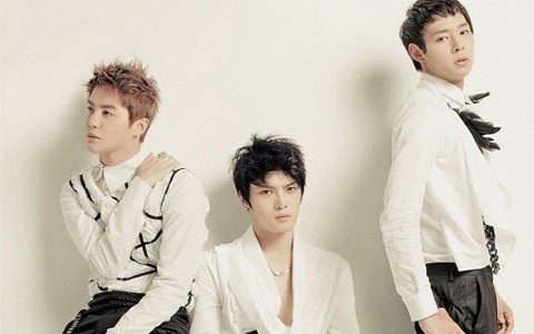 Eat Your Kimchi Reviews JYJ’s "Get Out" MV