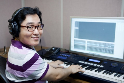 “King of Mask Singer” Producers Say Rumor That Yoon Il Sang Was Completely Drunk Is False