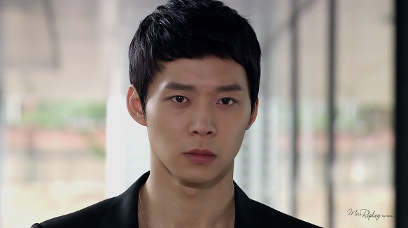 JYJ’s Yoochun Shows He’s OK Amidst Naked Photo Scandal