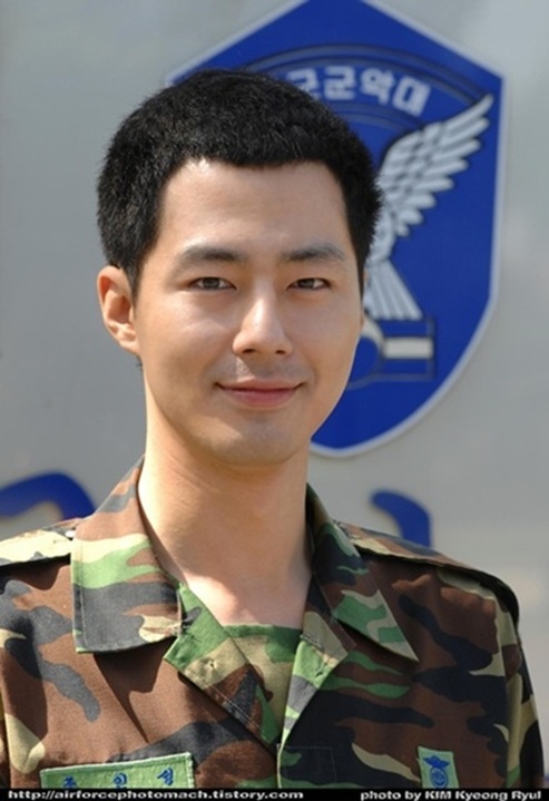 Jo In Sung to Return from the Air Force on May 4th