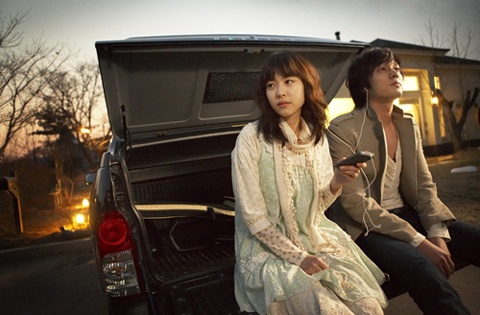 Lee Yeon Hee Reunites with So Ji Sub in Upcoming SBS Drama