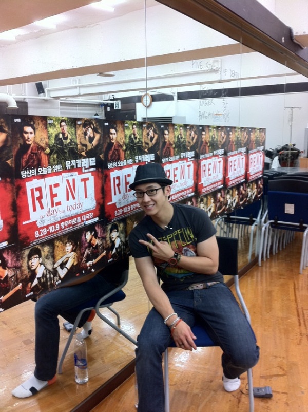 Brian Joo Releases Live Acoustic Version of "Domino" Feat. New Heights