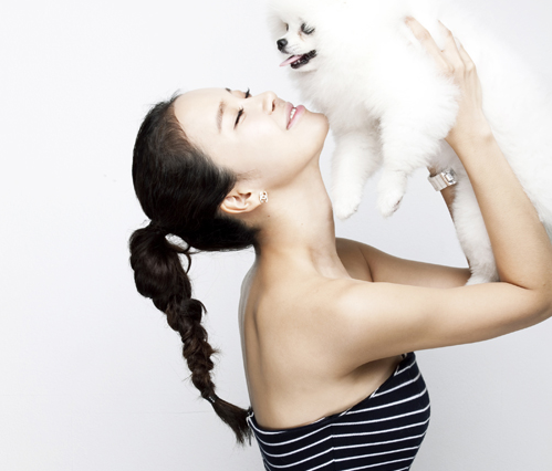 Baek Ji Young Opens Online Shopping Mall for Pet Dogs