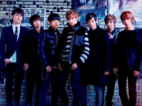 U-Kiss Releases "Lifetime" Cover and Music Video
