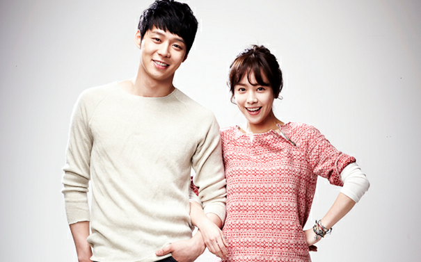 “Rooftop Prince’s” Han Ji Min Is Touchy-Feely with Park Yoo Chun