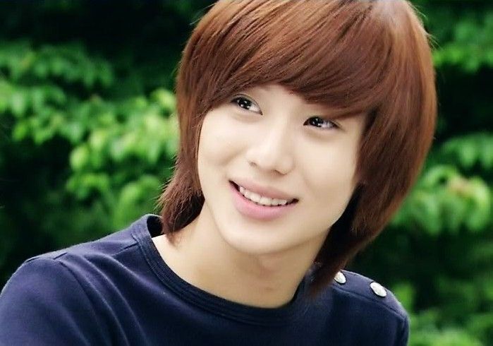 SHINee’s Taemin Gives Thoughts on 4 Year Anniversary Since Debut: “I Am Now a 20 Year Old Man”
