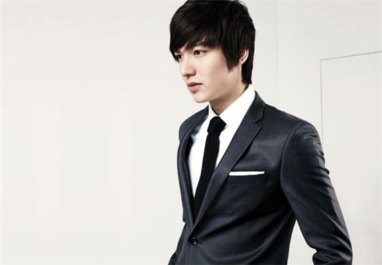 Lee Min Ho Playing Squash in a Suit?