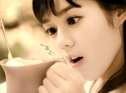 Check out Han Ga In from 10 Years Ago!