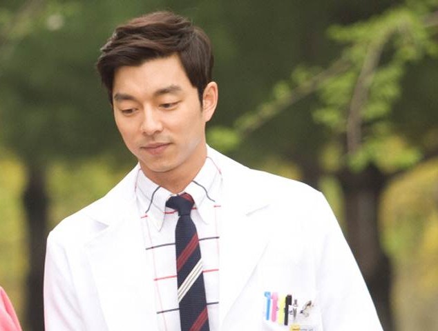 Gong Yoo Reveals his “Big” Inspired Airport Fashion