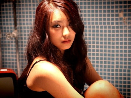 Bora: “I Considered Getting Plastic Surgery, But They Said No”