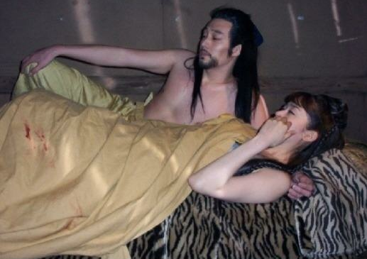 So Ji Sub and Sung Yuri’s Awkward Bed Scene