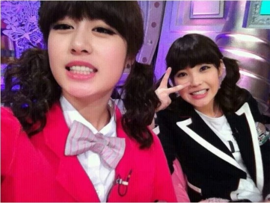 T-ara’s Jiyeon and IU’s Funny Photo Battle on Twitter