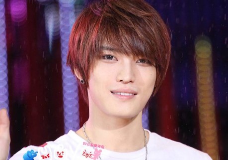 Chinese Fans Put Up Bus and Subway Advertisements for JYJ’s Jaejoong