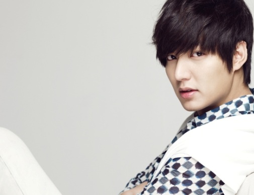 Lee Min Ho Has More Than 10 Million Online Friends