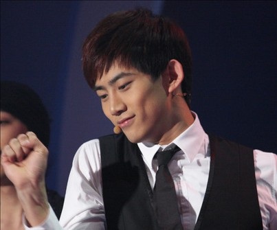 2PM’s Taecyeon Reveals What Members Talk About When They Get Together