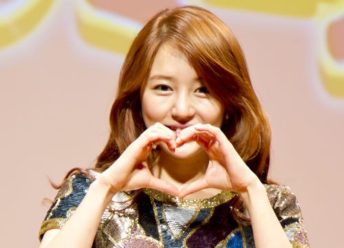 Yoon Eun Hye Volunteered in Madagascar
