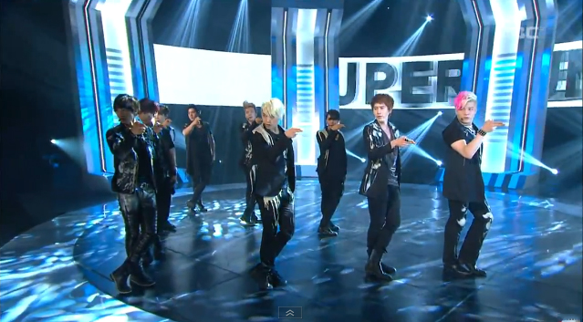 Super Junior Performs “Sexy, Free & Single” on Music Core