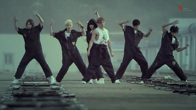 C-Clown Makes Their Inkigayo Debut Performance With “SOLO”