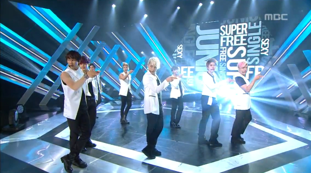 Super Junior Performs “Sexy, Free & Single” on Music Core