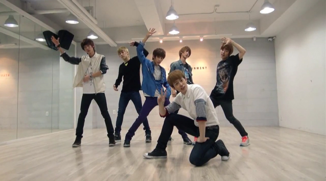 Boyfriend Releases Dance Practice Video for “Love Style”