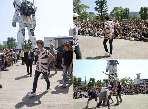 Kim Hyun Joong Holds Guerrilla Concert
